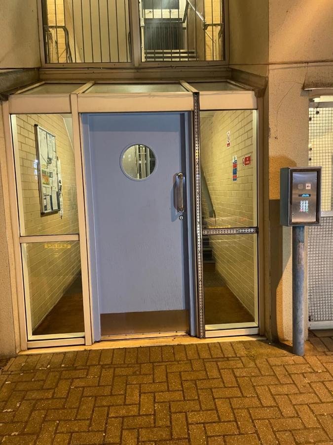 Hospedagem domiciliar Wembley Serviced Apartment, 20mins From Central