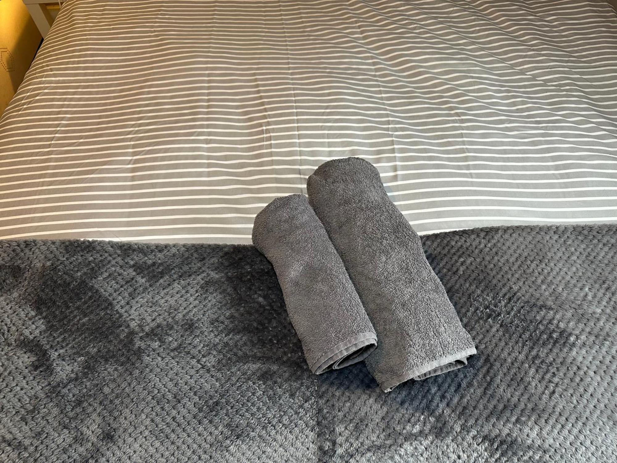 Hospedagem domiciliar Wembley Serviced Apartment, 20mins From Central *